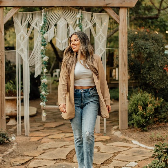 Simple Structure Blazer - Picture 9 of 10